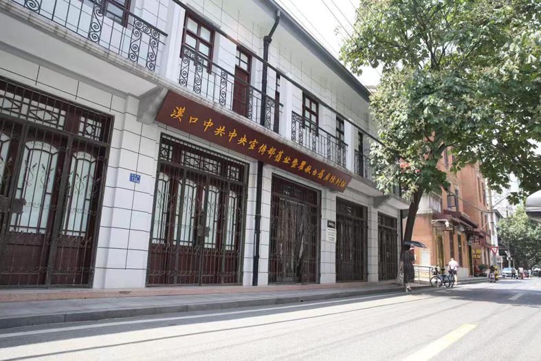 1661483525627068889.jpg 1661483525627068889.jpg