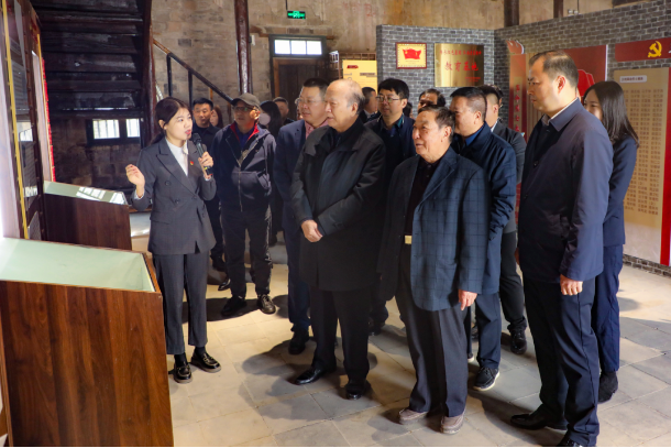 1701827337898041241.jpg 1701827337898041241.jpg