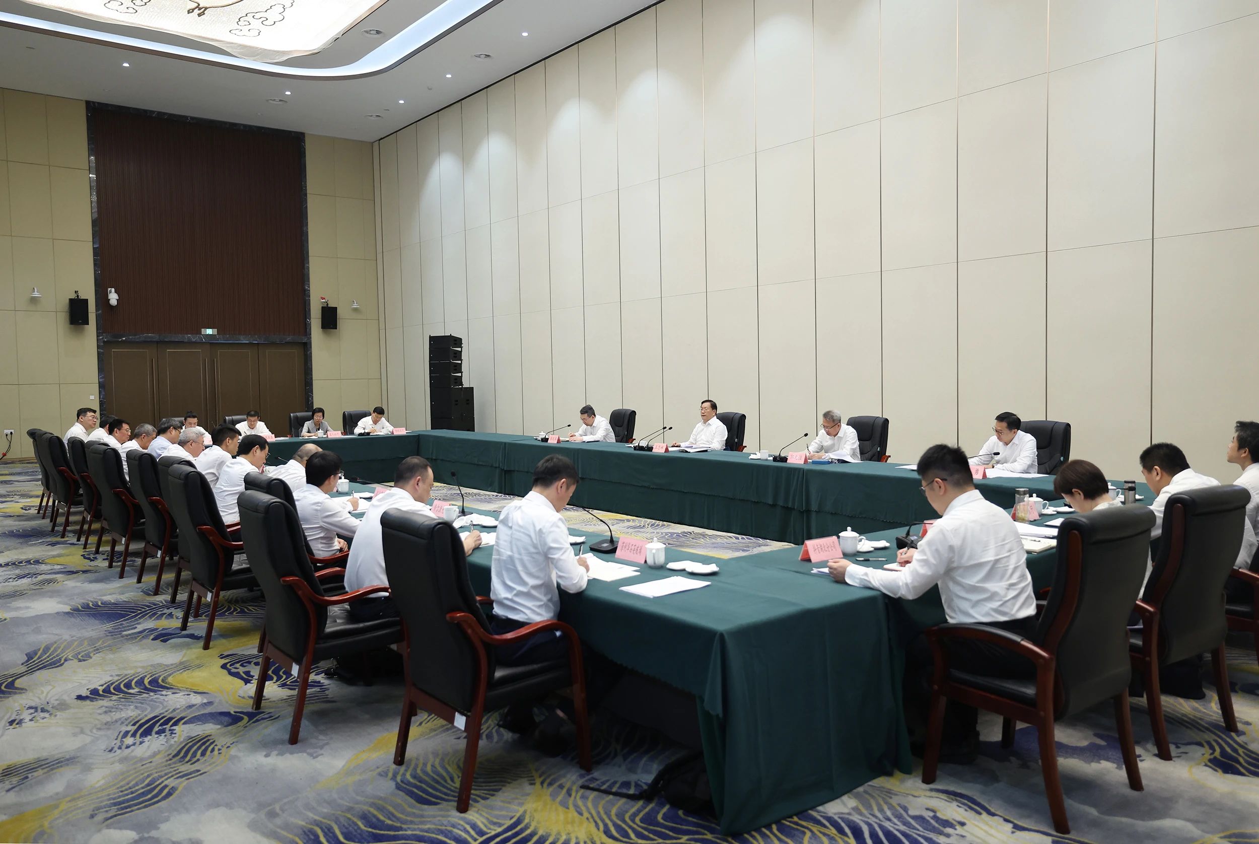 1752810010456010369.jpg 1752810010456010369.jpg