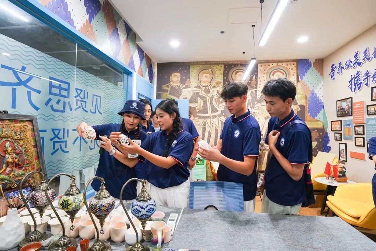 1759137493361004200.jpg 1759137493361004200.jpg